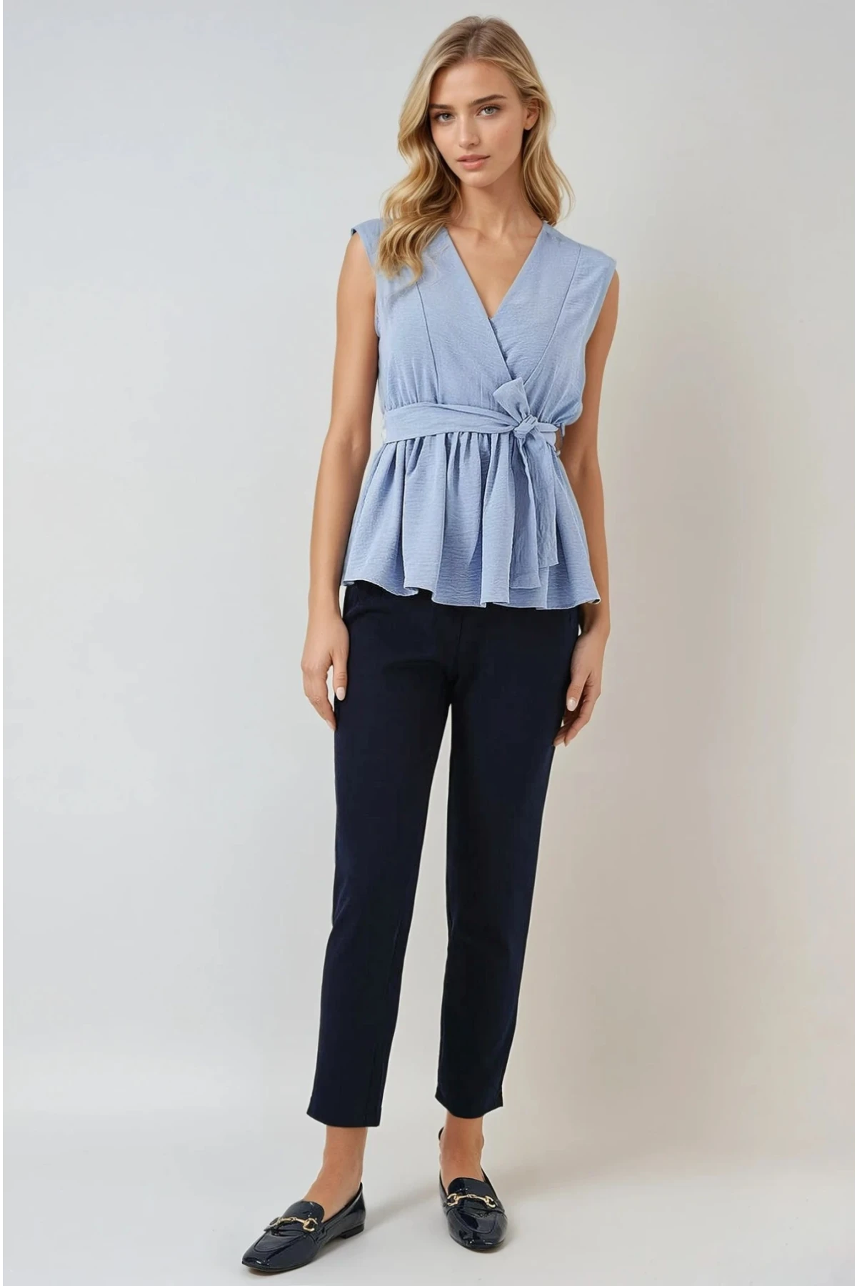 Kadın Mavi Kruvaze Yaka Beli Lastikli Kuşaklı Bluz HZL25S-BD19661