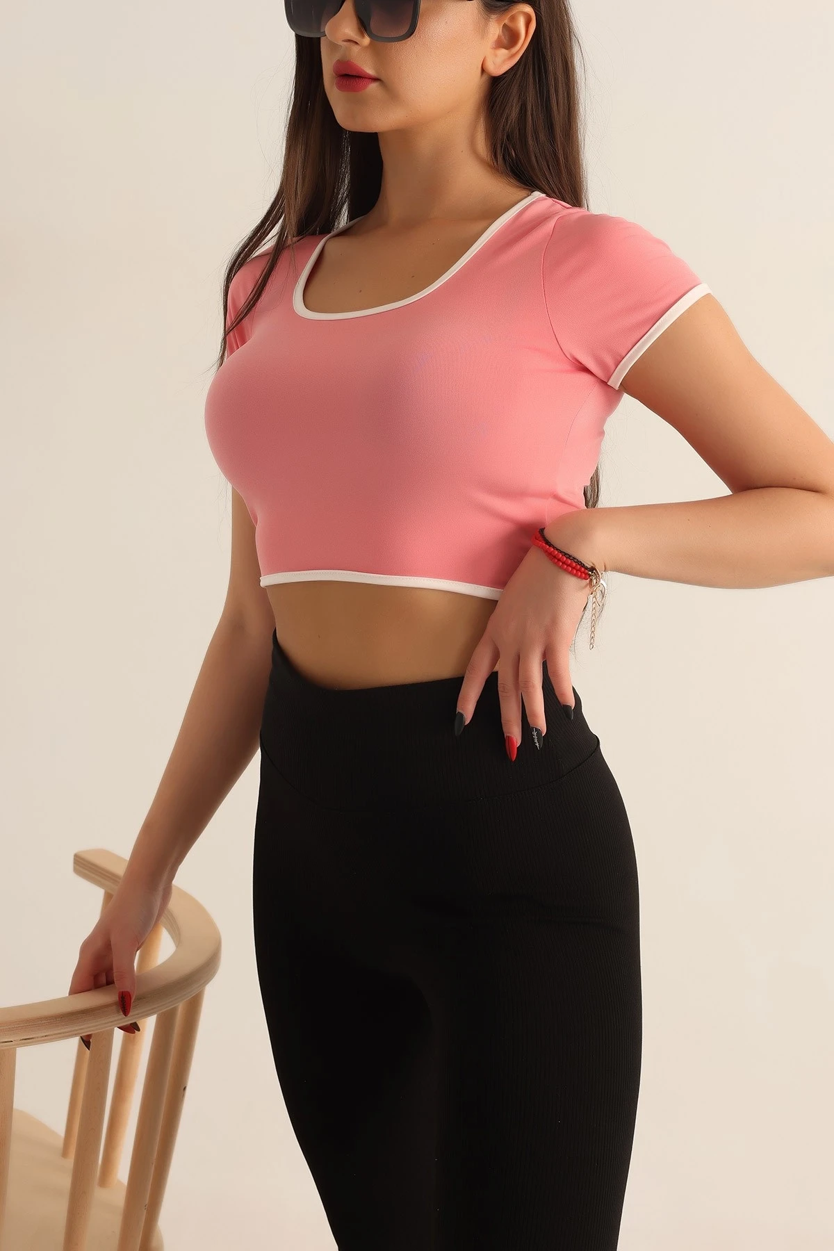 Kadın Pembe Beyaz Biyeli Kısa Kol Likralı SendyCrop Bluz HZL24S-SND190901