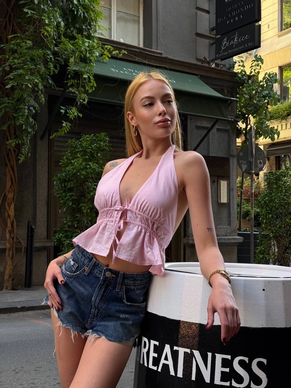 Kadın Pembe Boyundan Bağlamalı Sırtı Açık Keten Bluz HZL24S-ZK11081