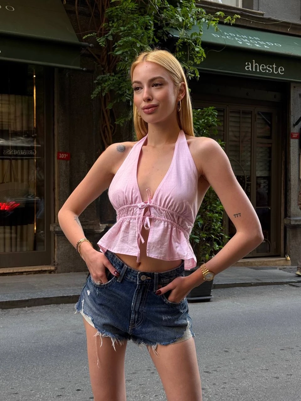 Kadın Pembe Boyundan Bağlamalı Sırtı Açık Keten Bluz HZL24S-ZK11081