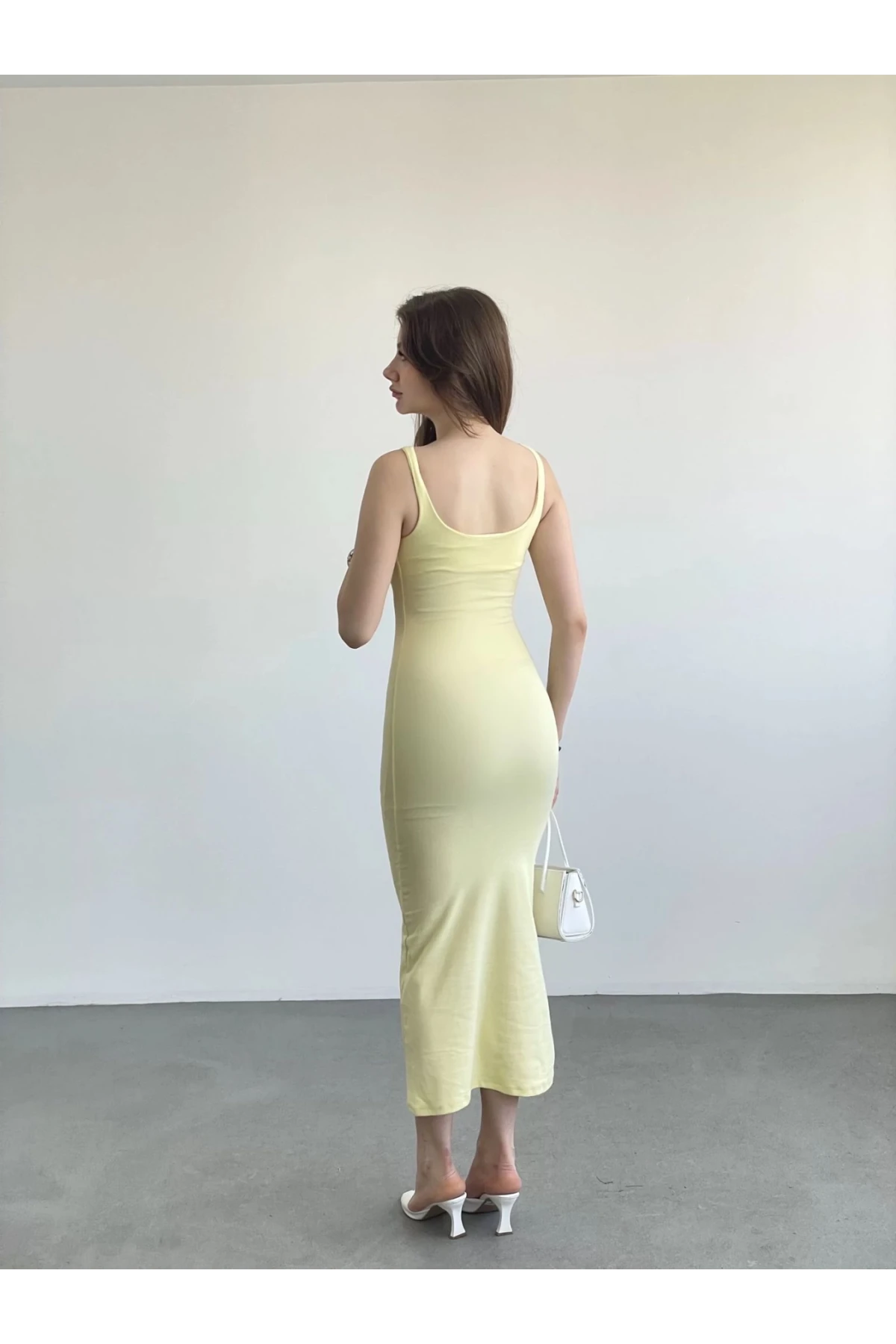 Kadın Sarı Askılı Kare Yaka Midi Elbise HZL25S-ZK11621
