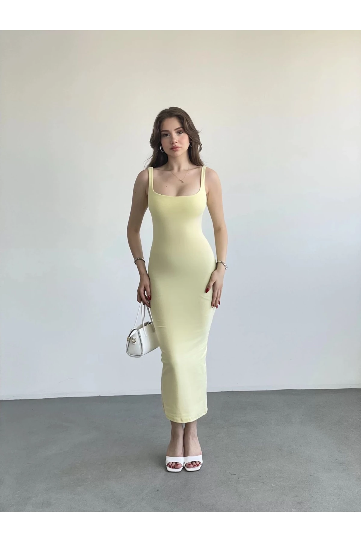 Kadın Sarı Askılı Kare Yaka Midi Elbise HZL25S-ZK11621