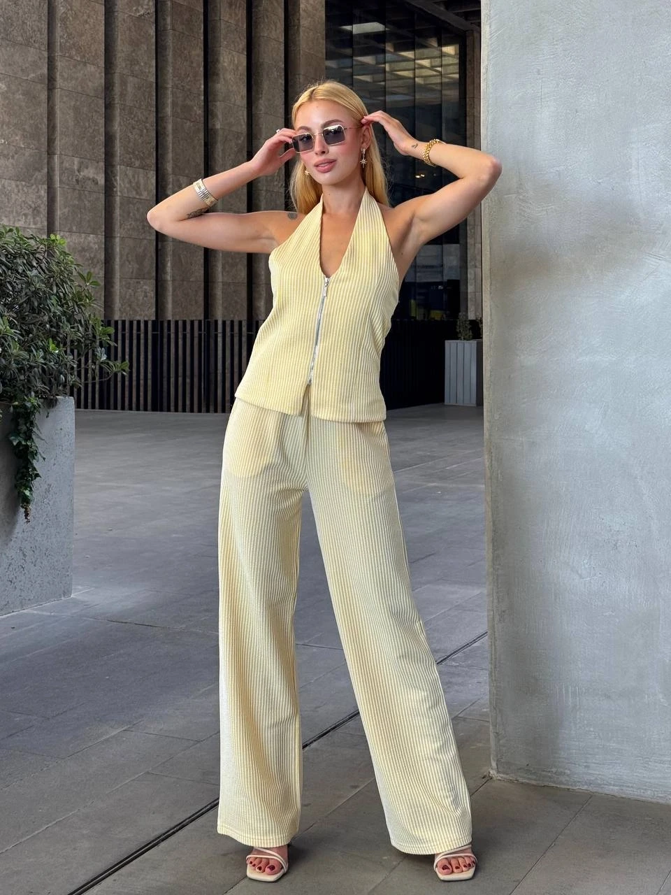 Kadın Sarı Çizgili Önü Fermuarlı Bluz Pantolon İkili Takım HZL25S-ZK13691