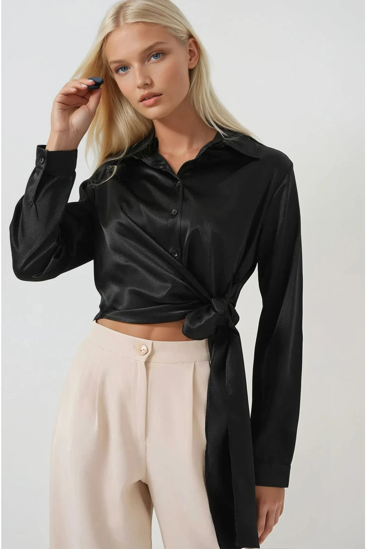 Kadın Siyah Bağlama Detaylı Saten Yüzeyli Gömlek HZL25S-BD1202871