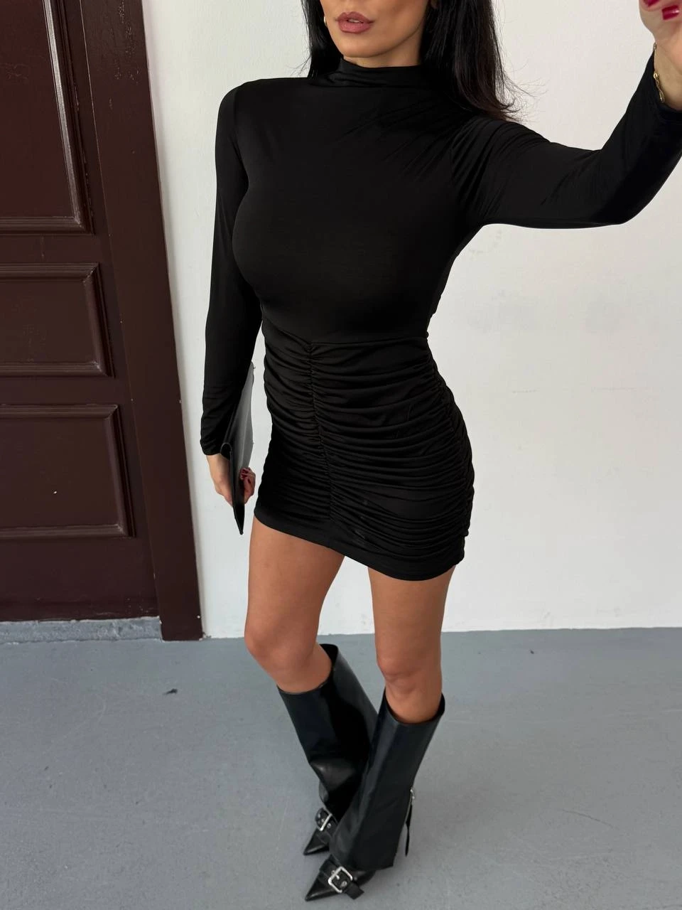 Kadın Siyah Esnek Kumaş Boğazlı Uzun Kollu Drape Detay Mini Elbise HZL25W-FRY123551