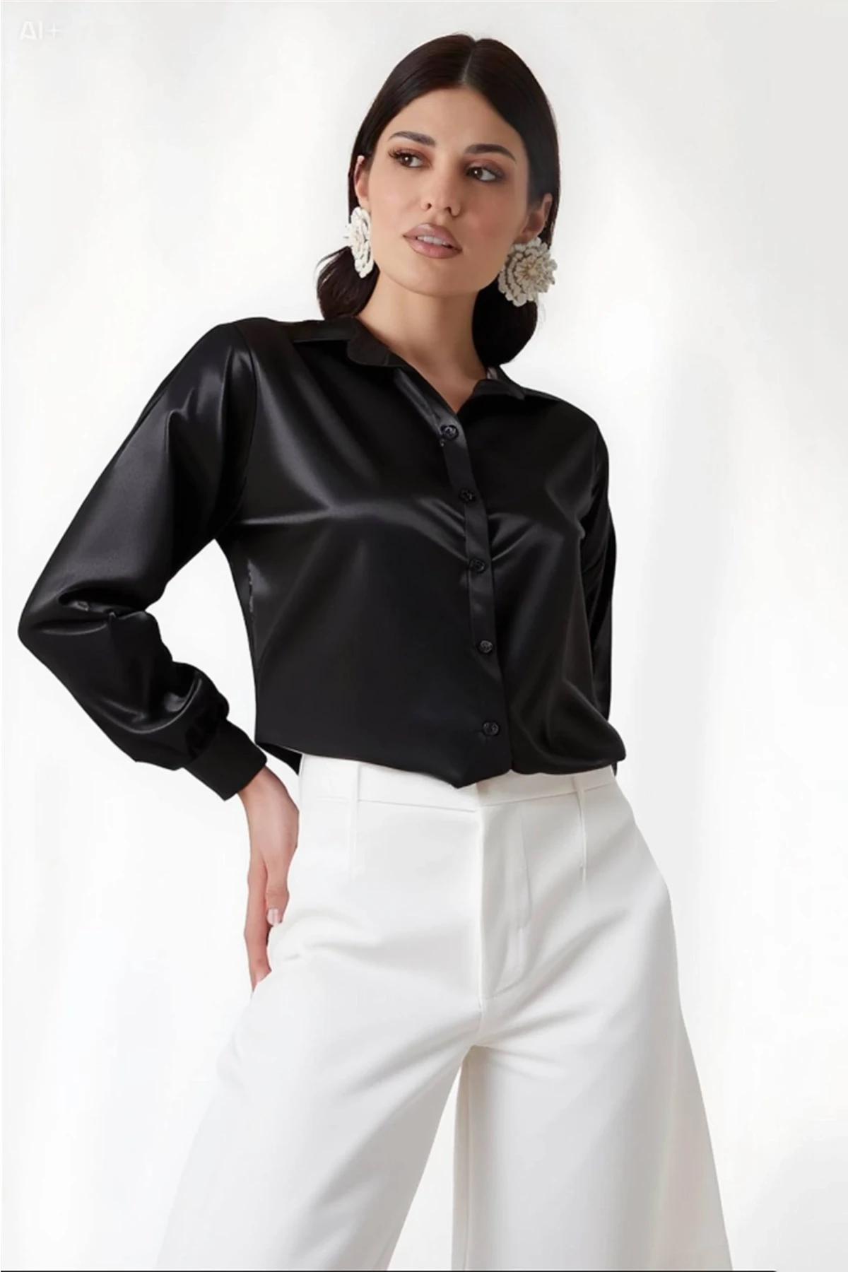 Kadın Siyah  Hafif Dökümlü Saten Yüzeyli Gömlek HZL22W-BD139641