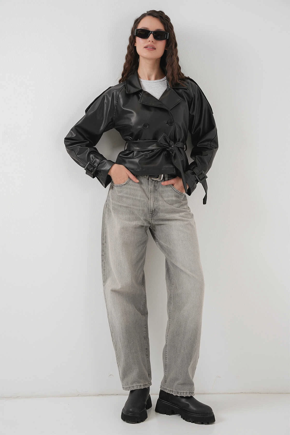 Kadın Siyah Kemerli Astarlı Suni Deri Ceket HZL25W-BD110461