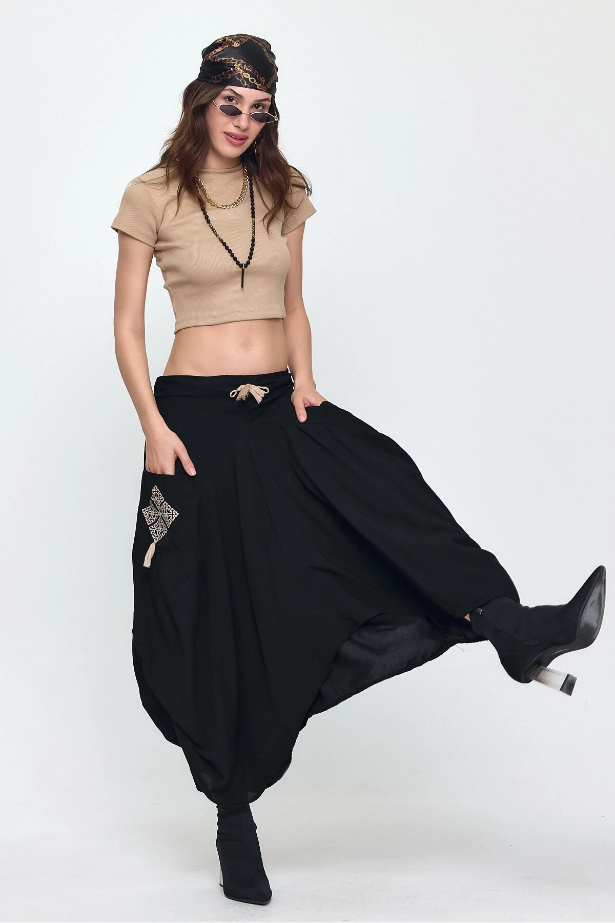 Kadın Siyah Nakış Detaylı Bağcıklı Şalvar Etek HZL25S-VM19001