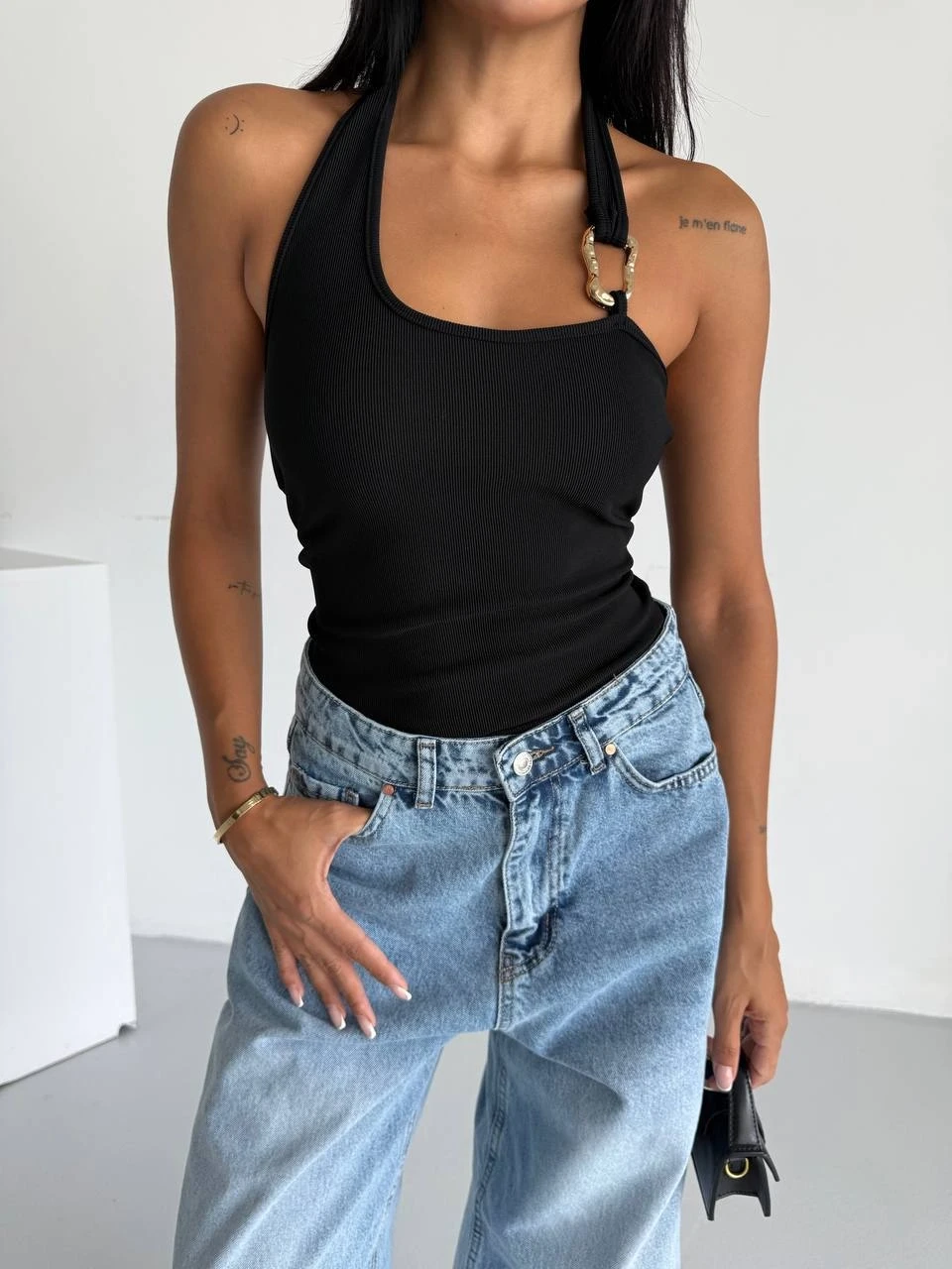 Kadın Siyah Ottoman Kumaş Halter Yaka Toka Detay Bluz HZL26W-FRY123321