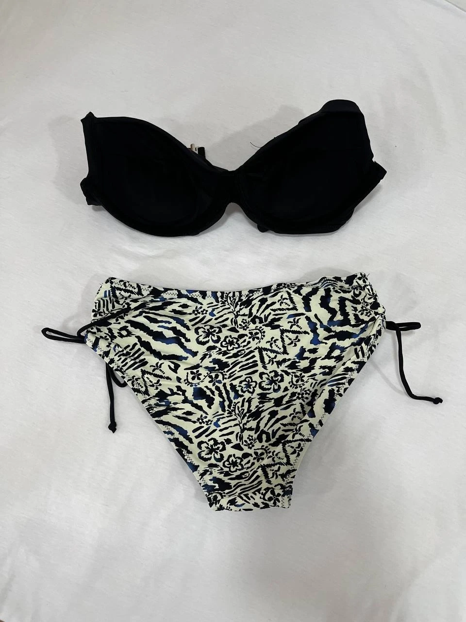 Kadın Siyah Taş İşlemeli Bej Desenli Astarlı Büyük Beden Bikini Takımı HZL25S-LC3351