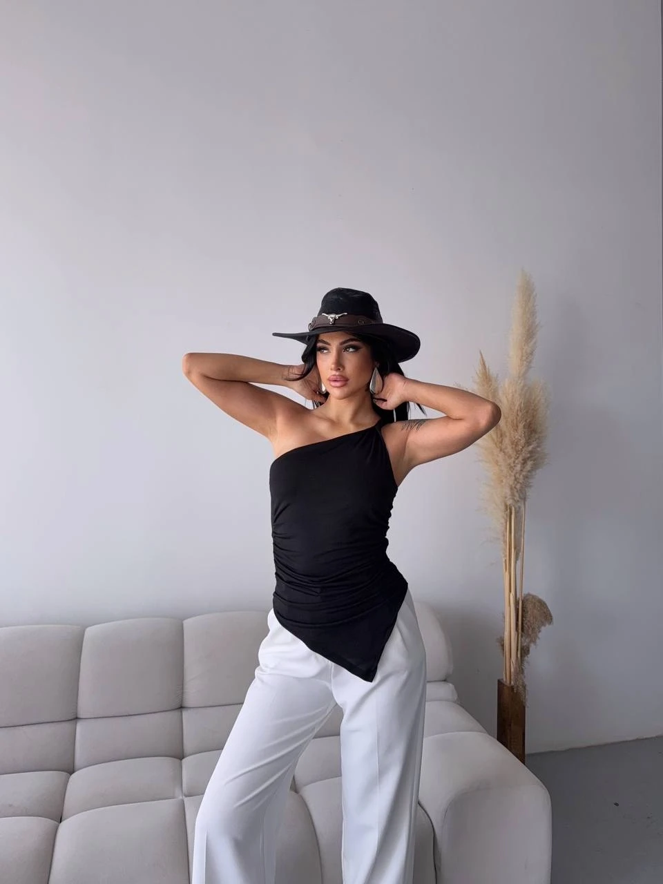 Kadın Siyah Tek Omuz Asimetrik Kesim Sandy Bluz HZL25S-FRY123241