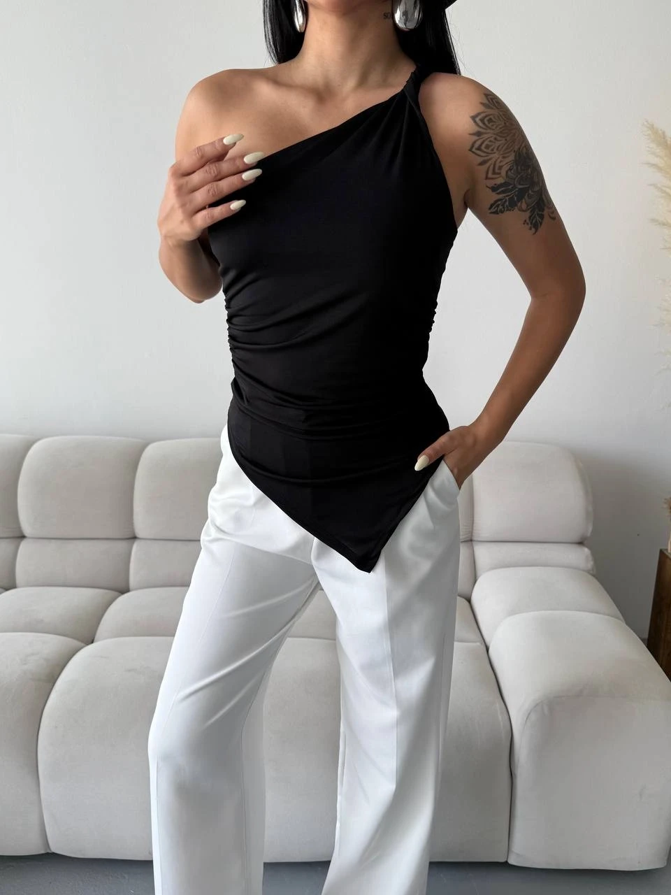 Kadın Siyah Tek Omuz Asimetrik Kesim Sandy Bluz HZL25S-FRY123241