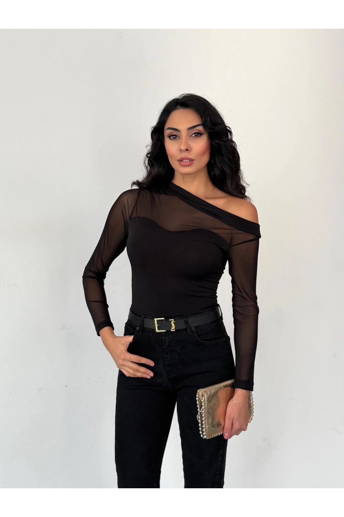 Kadın Siyah Tül Garnili Uzun Kol Şık Rahat Bluz HZL25W-FRY123541