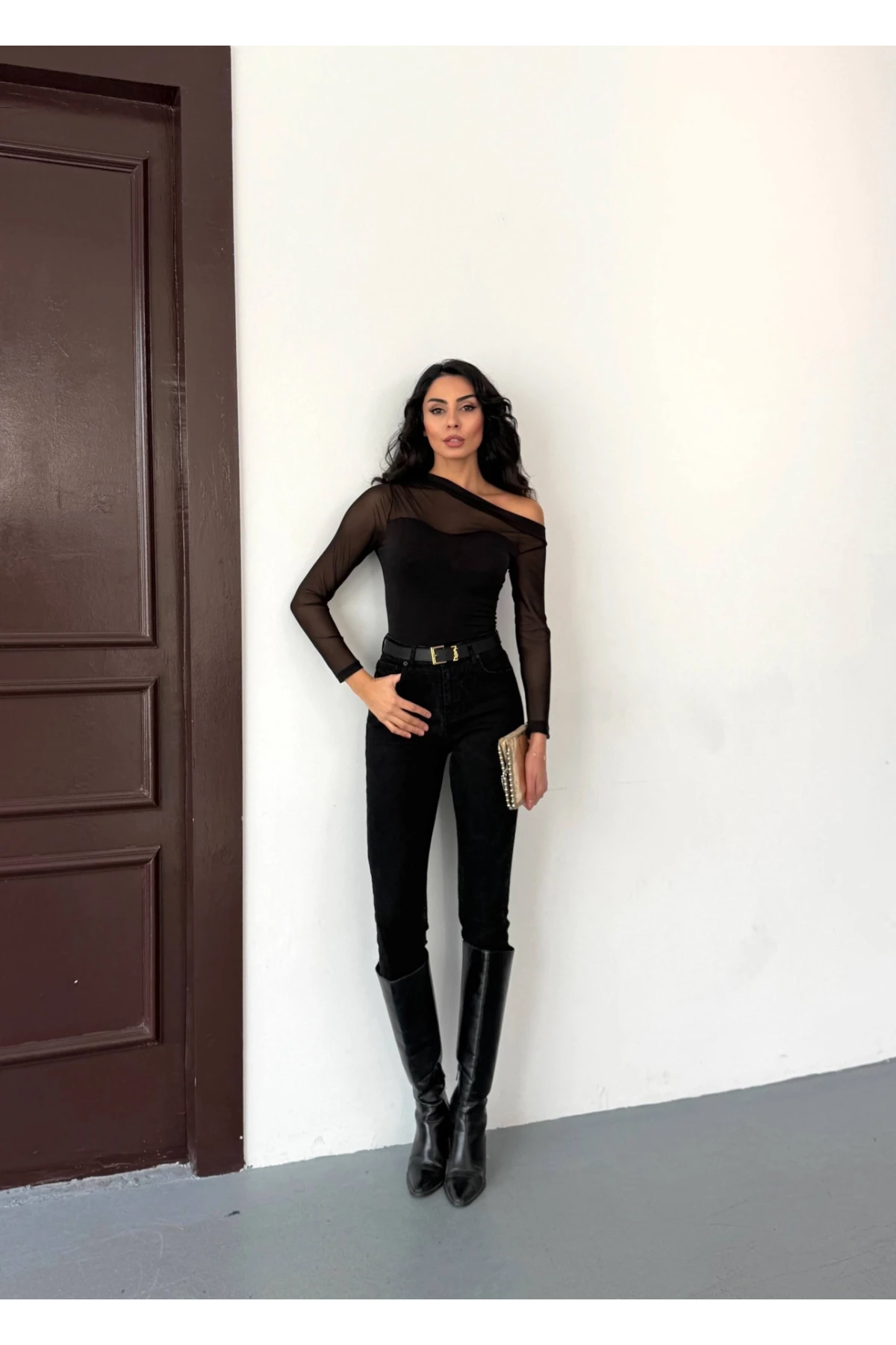 Kadın Siyah Tül Garnili Uzun Kol Şık Rahat Bluz HZL25W-FRY123541