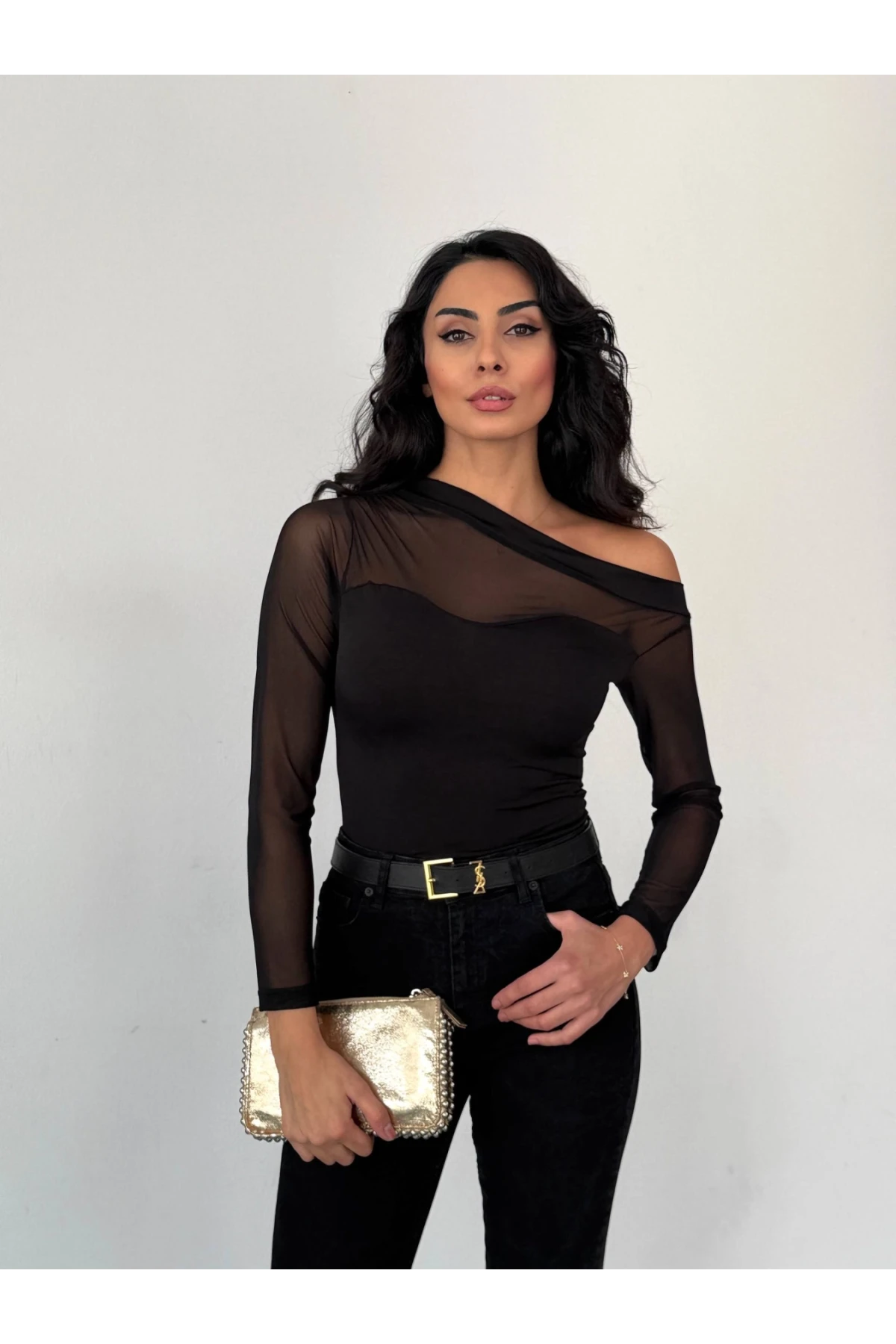 Kadın Siyah Tül Garnili Uzun Kol Şık Rahat Bluz HZL25W-FRY123541