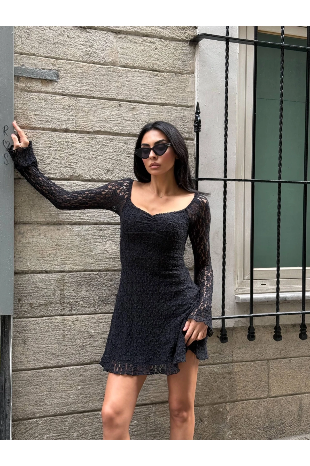 Kadın Siyah Uzun Kollu Dantel Detay Astarlı Kloş Elbise HZL25W-FRY123531