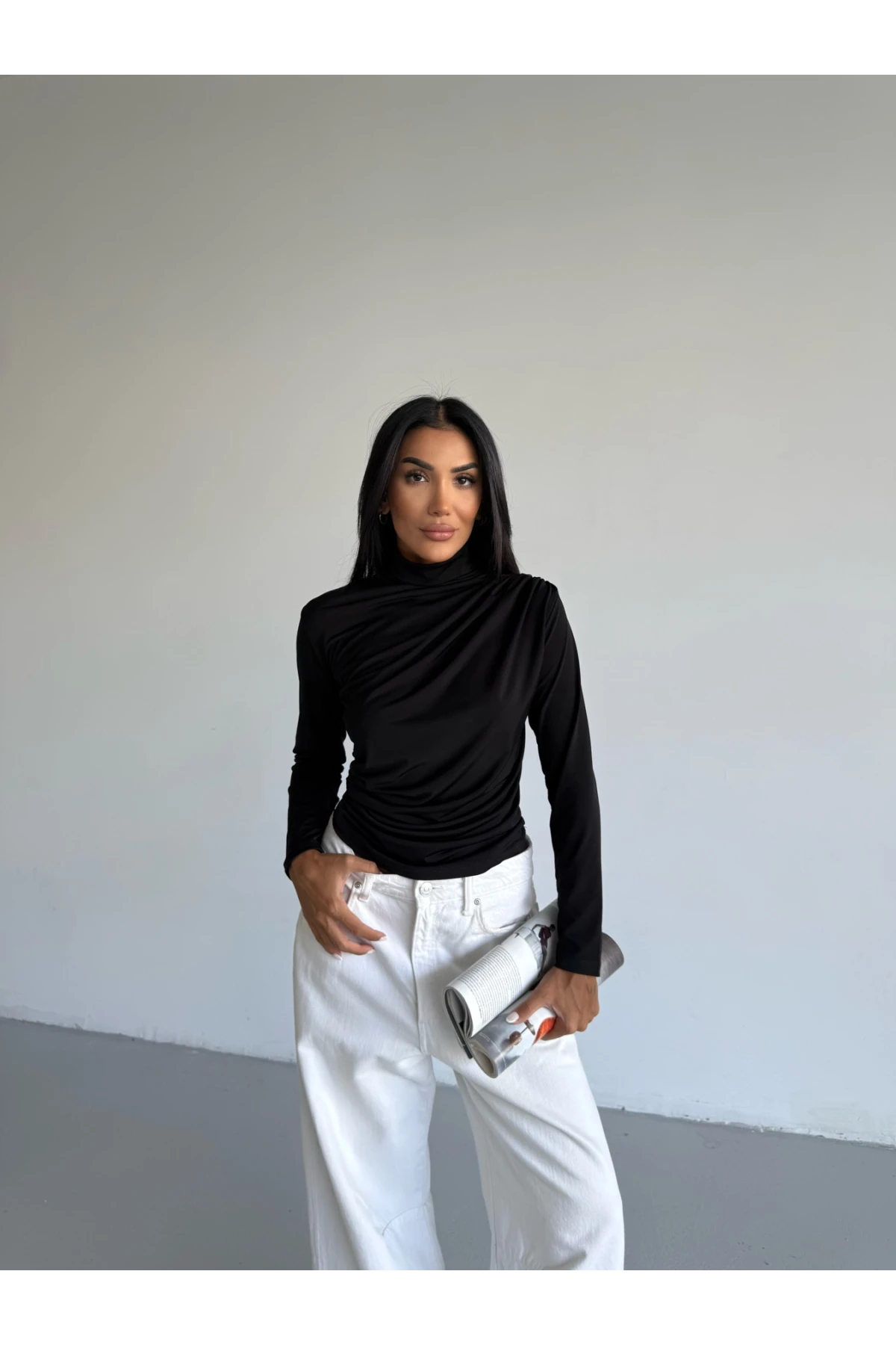 Kadın Siyah Uzun Kollu Drape Detaylı Boğazlı Sandy Bluz HZL25W-FRY123301