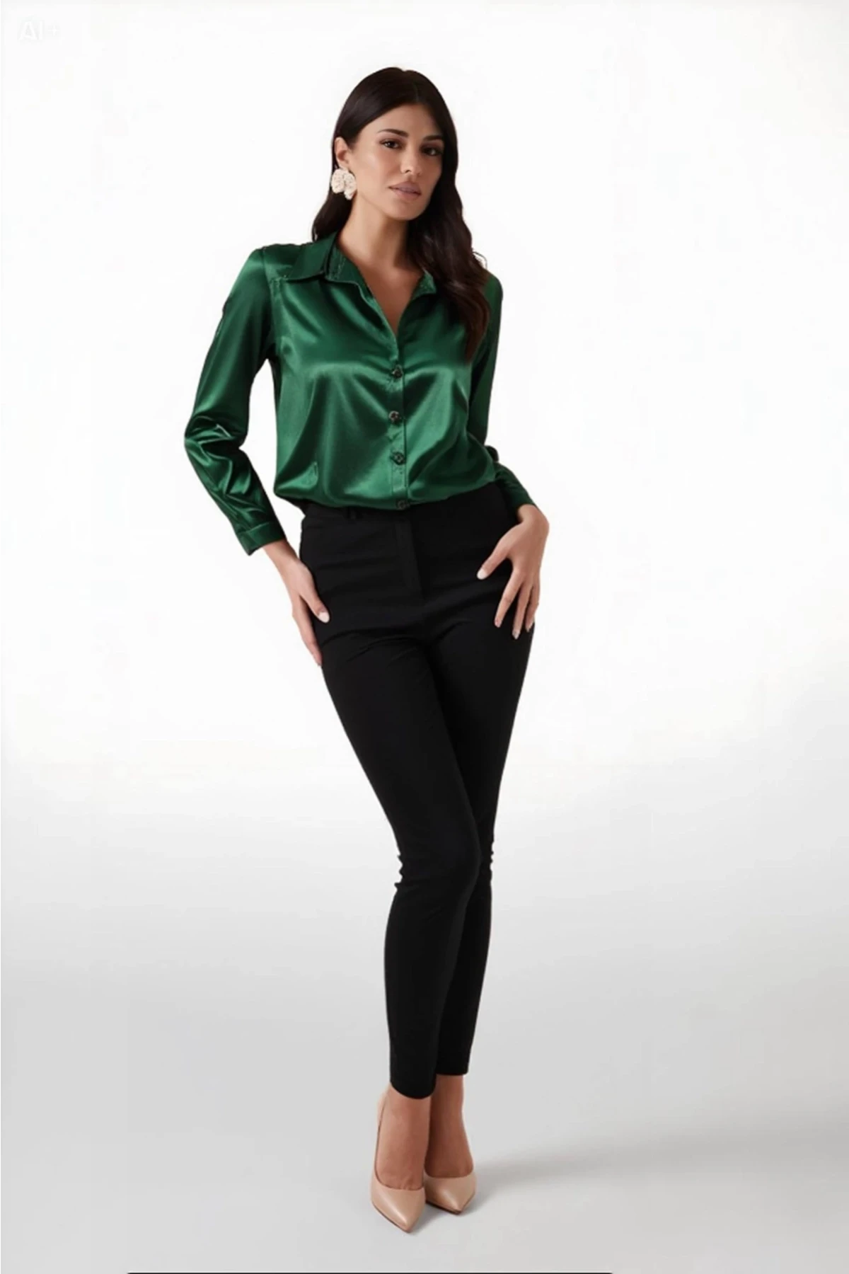 Kadın Zümrüt Yeşili Hafif Dökümlü Saten Yüzeyli Gömlek HZL22W-BD139641