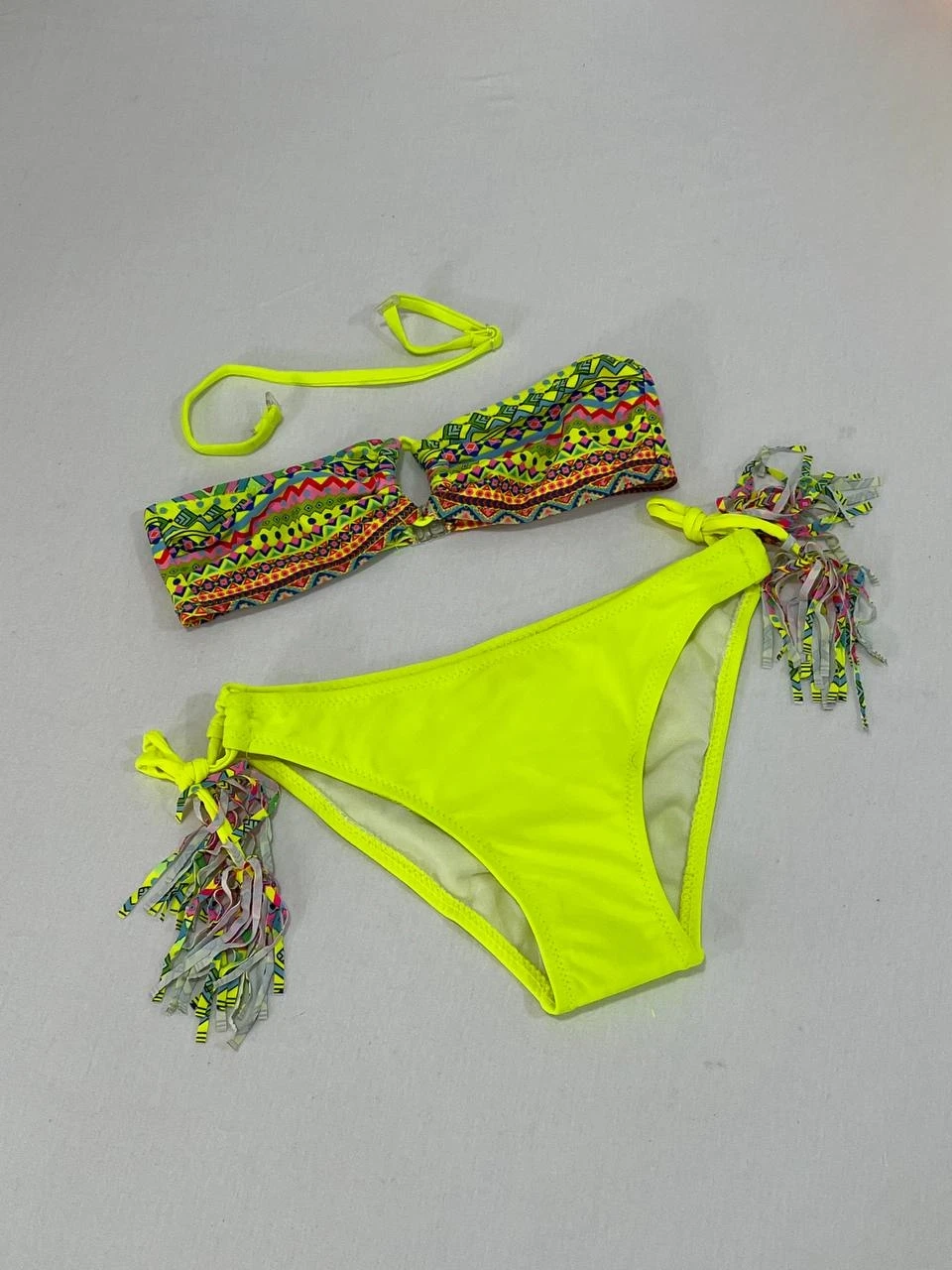 Kız Çocuk Sarı Çok Renkli  İp Detaylı Astarlı 4-12 Yaş Üçgen Bikini Takım HZL24S-LC1904