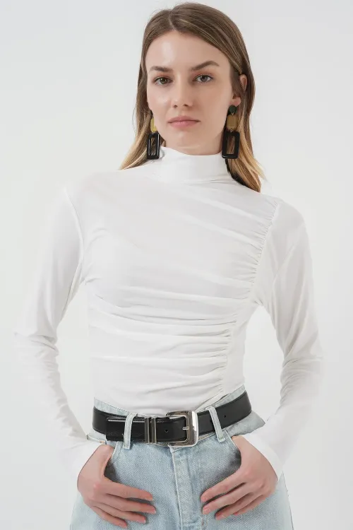 938 Büzgü Detaylı Dik Yaka Sandy Bluz - Beyaz