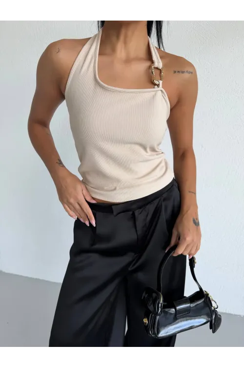 Kadın Bej Ottoman Kumaş Halter Yaka Toka Detay Bluz HZL26W-FRY123321