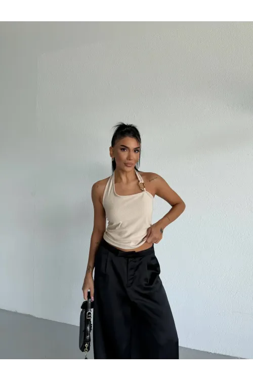 Kadın Bej Ottoman Kumaş Halter Yaka Toka Detay Bluz HZL26W-FRY123321