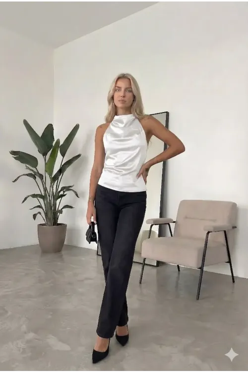 Kadın Beyaz Halter Yaka Saten Kumaş Sırt Dekolteli Bluz HZL26W-FRY123801