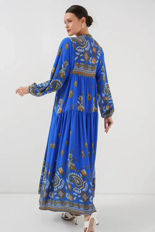2423 Otantik Desenli Tesettür Elbise - Saks 1