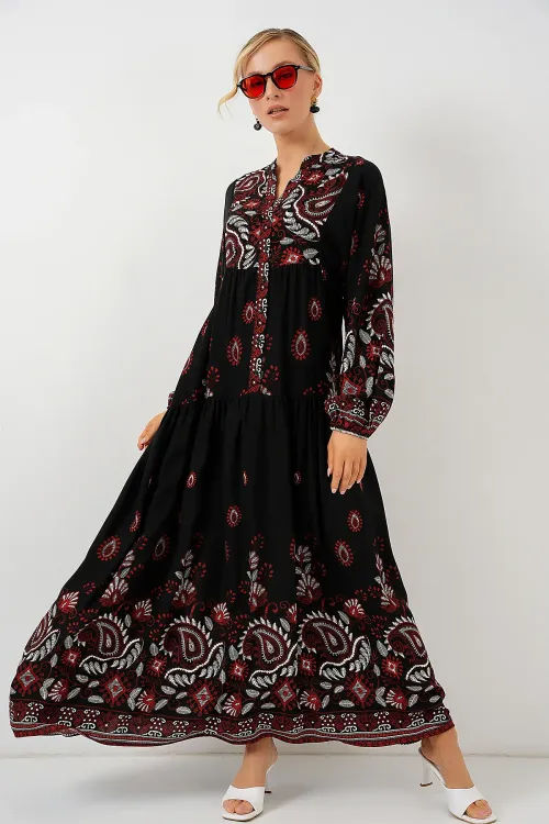 2423 Otantik Desenli Tesettür Elbise - Siyah - Bordo