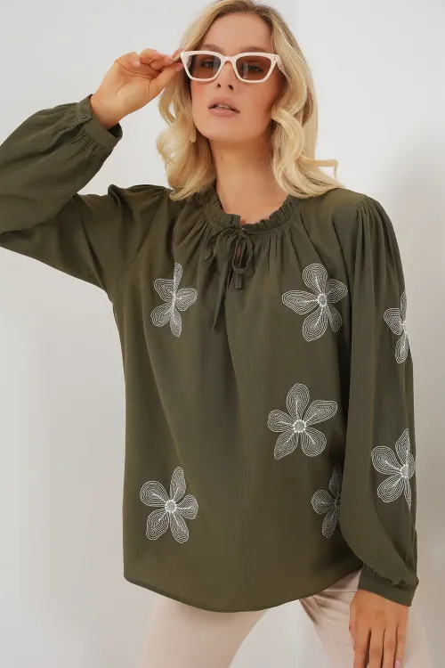 Kadın Uzun Kol Nakışlı Örme Bluz 951 - Haki