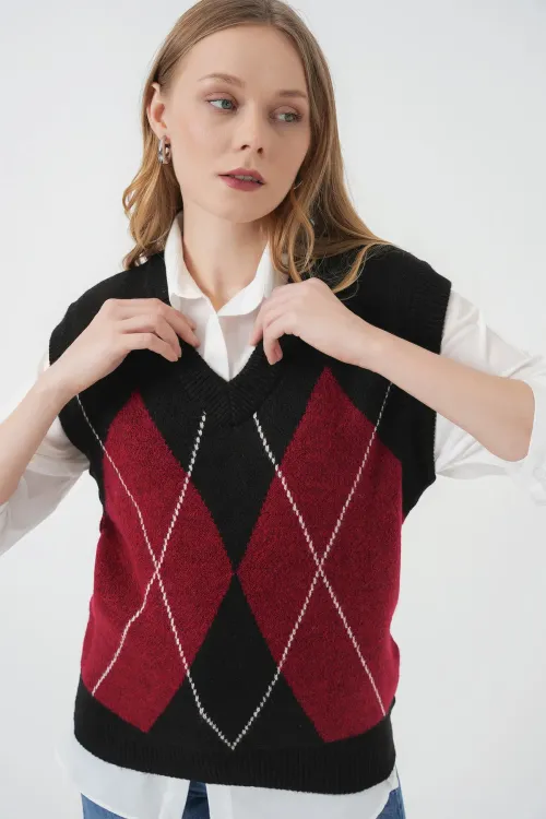 15914 V Yaka Triko Süveter - D. Siyah