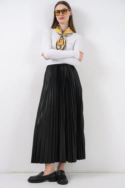 8009 Deri Görünümlü Piliseli Etek - Siyah