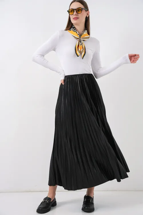 8009 Deri Görünümlü Piliseli Etek - Siyah