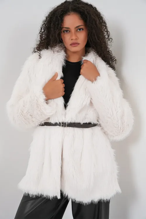 Kadın Kemerli Oversize Kürklü Kaban 9156 - Beyaz