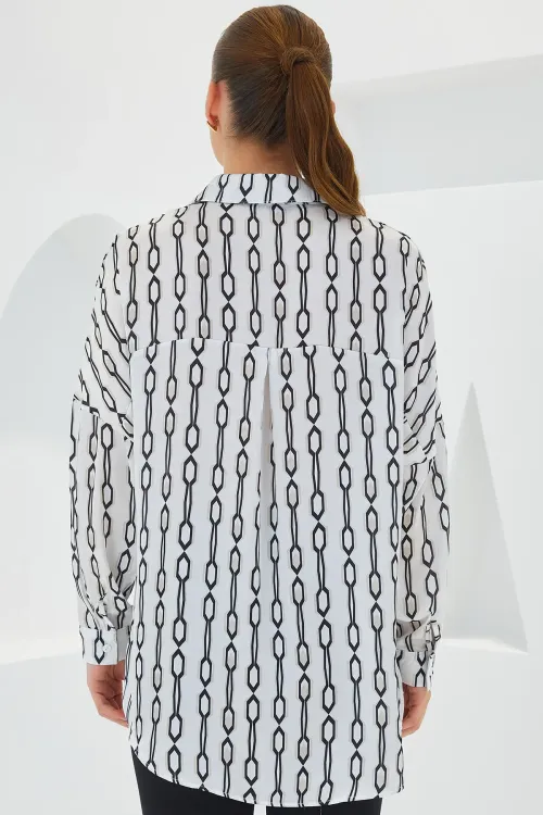 Kadın Siyah Beyaz Desenli Oversize Saten Gömlek 3985