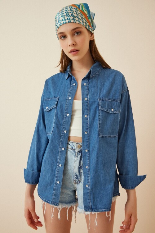 Kadın Mavi Çift Cepli Basic Jean Çıtçıtlı Kot Gömlek HZL22S-BD139971