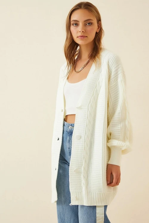 Kadın Ekru Saç Örgü Desen Uzun Düğmeli Rahat Kesim Triko Hırka HZL23W-BD1100691