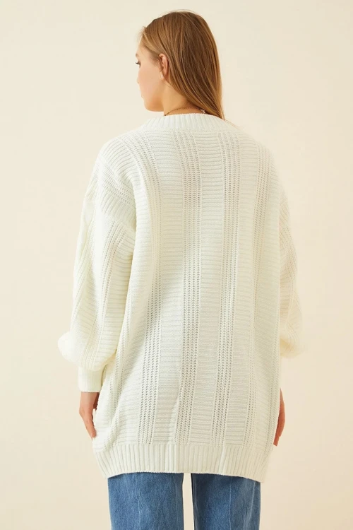 Kadın Ekru Saç Örgü Desen Uzun Düğmeli Rahat Kesim Triko Hırka HZL23W-BD1100691