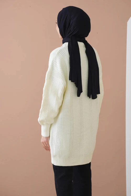 Kadın Tesettür Ekru Saç Örgü Desen Uzun Düğmeli Rahat Kesim Triko Hırka HZL24W-BD1100691