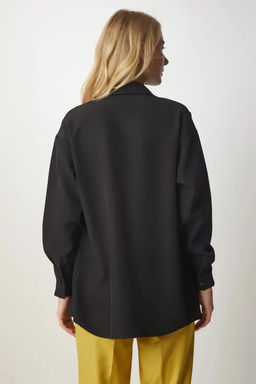 Kadın Siyah Oversize Çıt Çıt Düğmeli Cep Detaylı Gömlek Ceket HZL23W-BD1201941