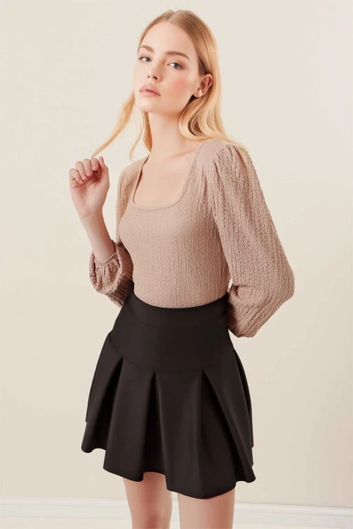 Kadın Bej Balon Kol Dokulu Kare Yaka Trend Örme Bluz HZL23W-BD104421