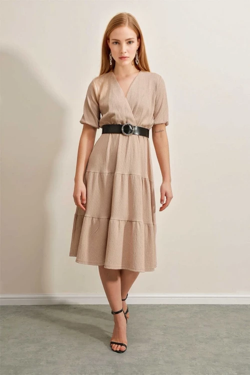 Kadın Bej  V Yaka Beli Lastikli Siyah Kemerli Örme Elbise HZL23S-BD123771