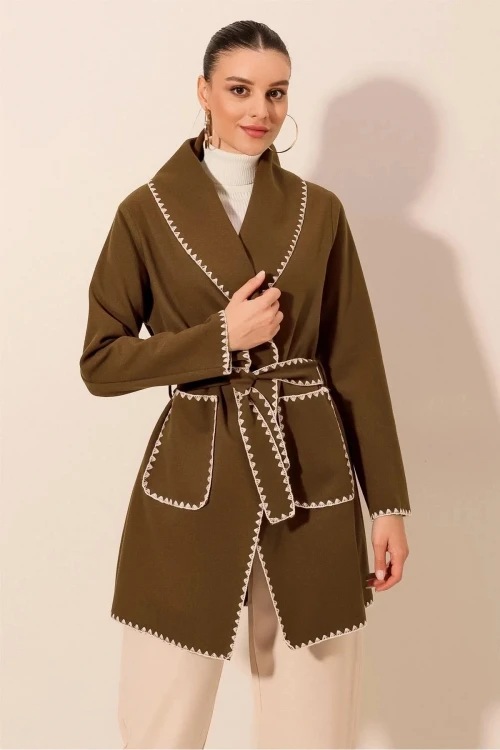 Kadın Kahverengi Nakış Detaylı Beli Kuşaklı Düğmesiz Astarsız Kaşe Kaban  HZL24W-BD191301