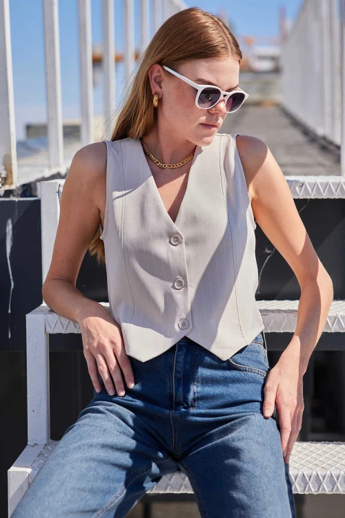 Kadın Krem Çizgili Düğmeli Astarsız Dokuma Yelek HZL24S-BD167941