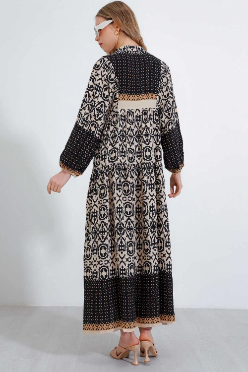 Kadın Siyah Bej Desenli Bileği Lastikli Düğmeli Uzun Viskon Elbise HZL24S-BD124231