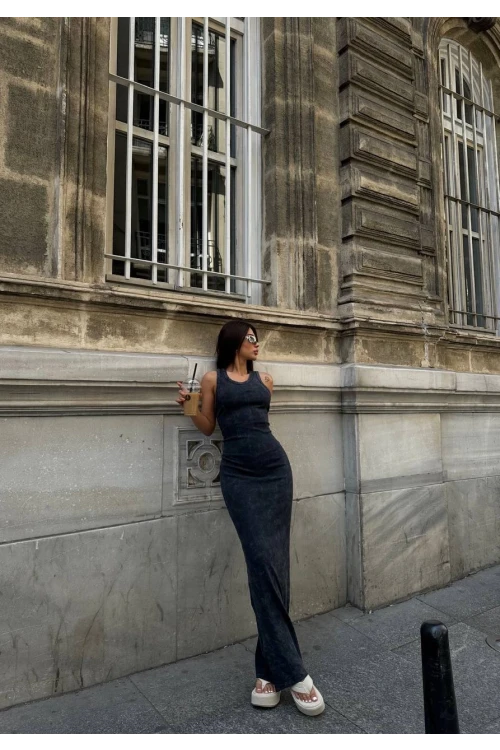 Kadın Siyah Bisiklet Yaka Sıfır Kol Yıkamalı Fitilli Uzun Elbise HZL24S-VL1241071