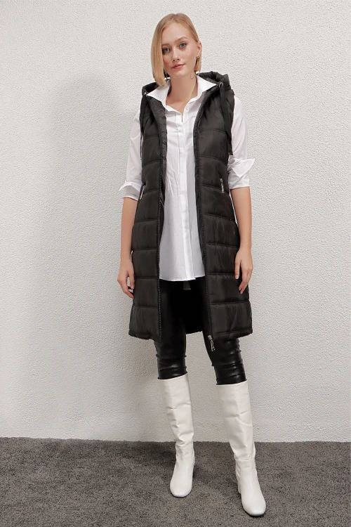 Kadın Siyah Sabit Kapüşonlu Astarlı Uzun Şişme Yelek HZL22W-BD151401