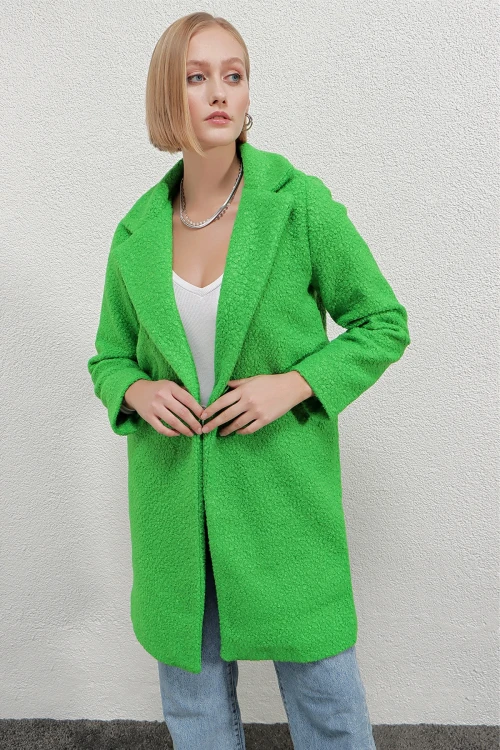 Kadın Yeşil Tek Düğmeli Çift Cepli Astarlı Buklet Kaşe Kaban Hzl22w-bd190821