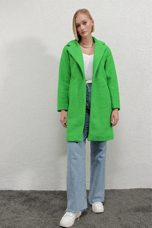 Kadın Yeşil Tek Düğmeli Çift Cepli Astarlı Buklet Kaşe Kaban Hzl22w-bd190821