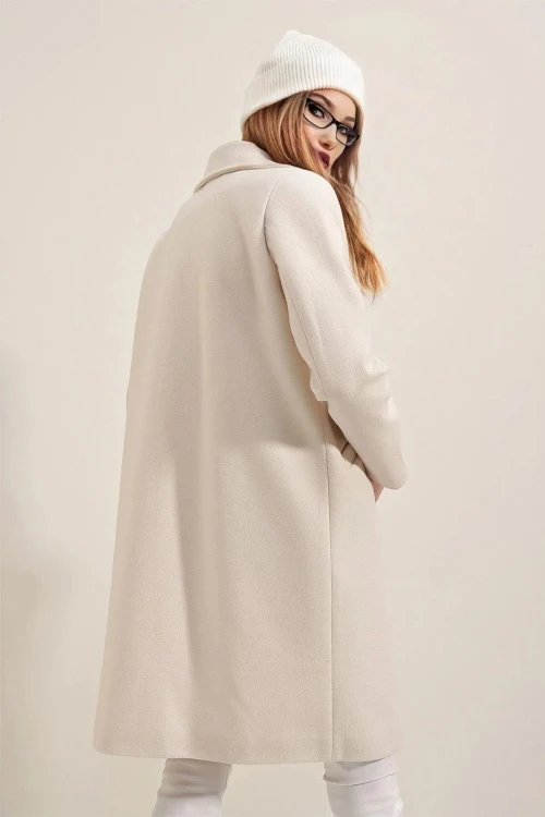 Kadın Açık Krem Tek Düğmeli Çift Cepli Astarlı Şık Kaşe Kaban HZL23W-BD190851